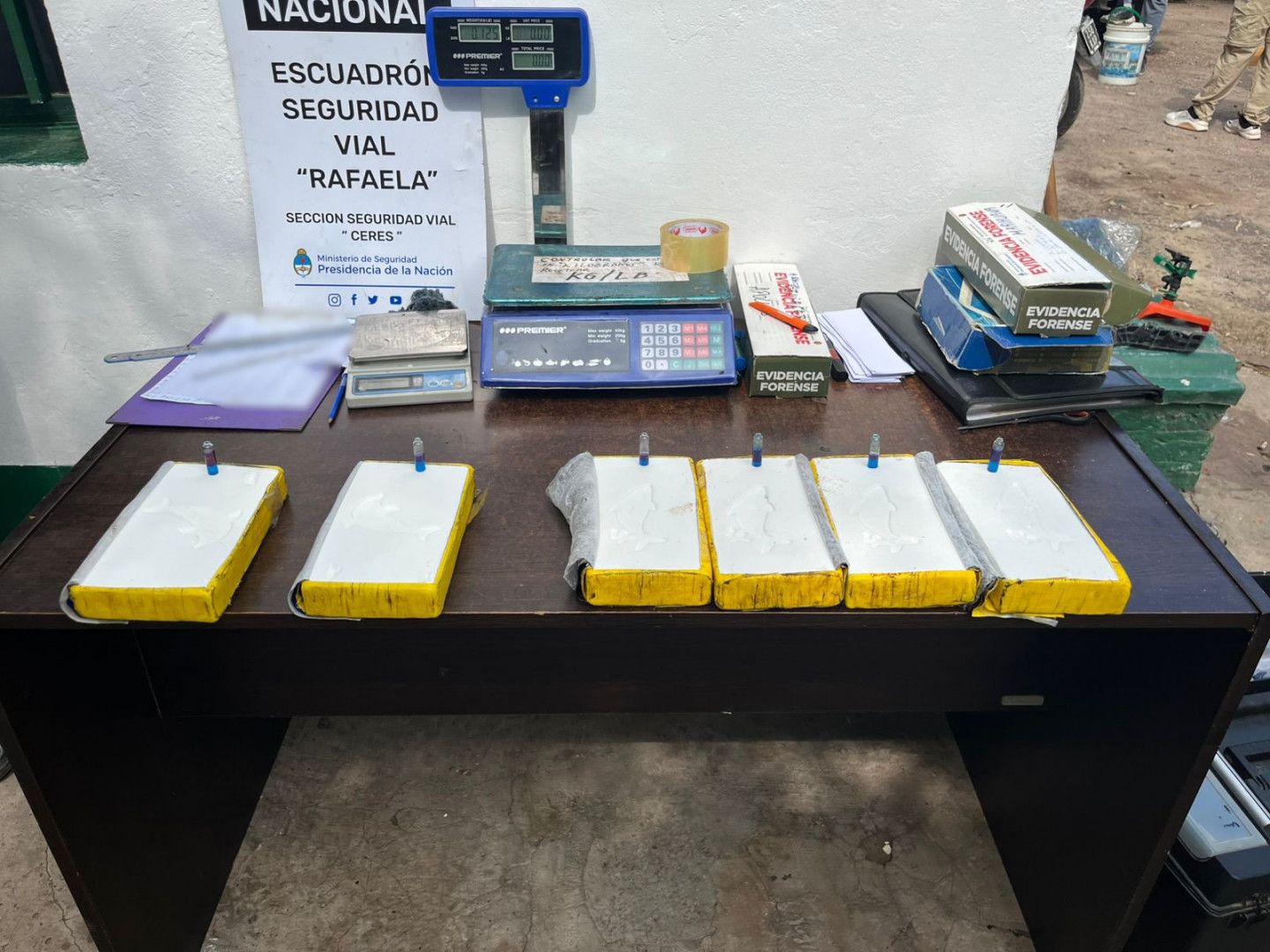 Ruta Nacional 34: gendarmes hallaron más de 105 kilos de cocaína ocultos en el baúl y los zócalos de un auto