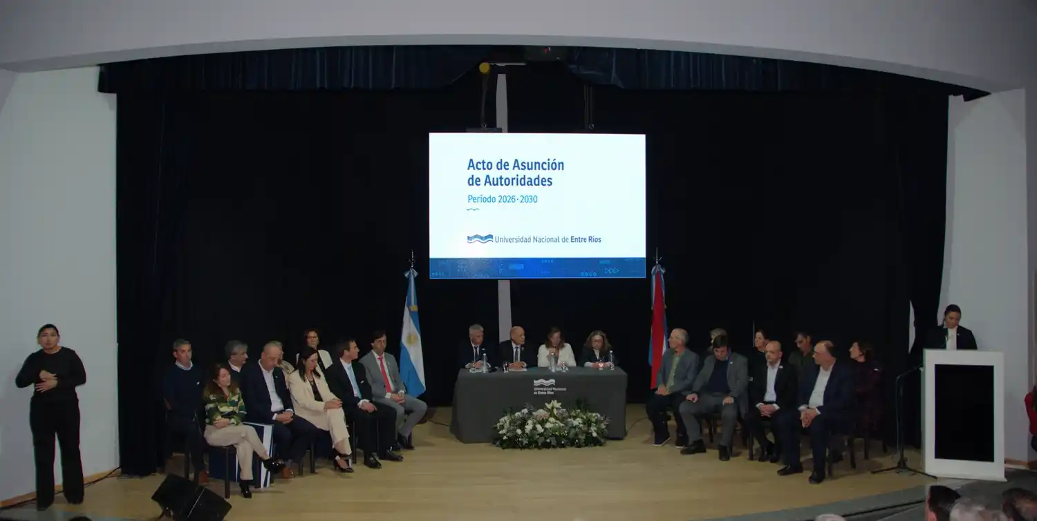 Juan Manuel Arbelo y María Carla Mántaras asumieron al frente de la UNER para el período 2026-2030
