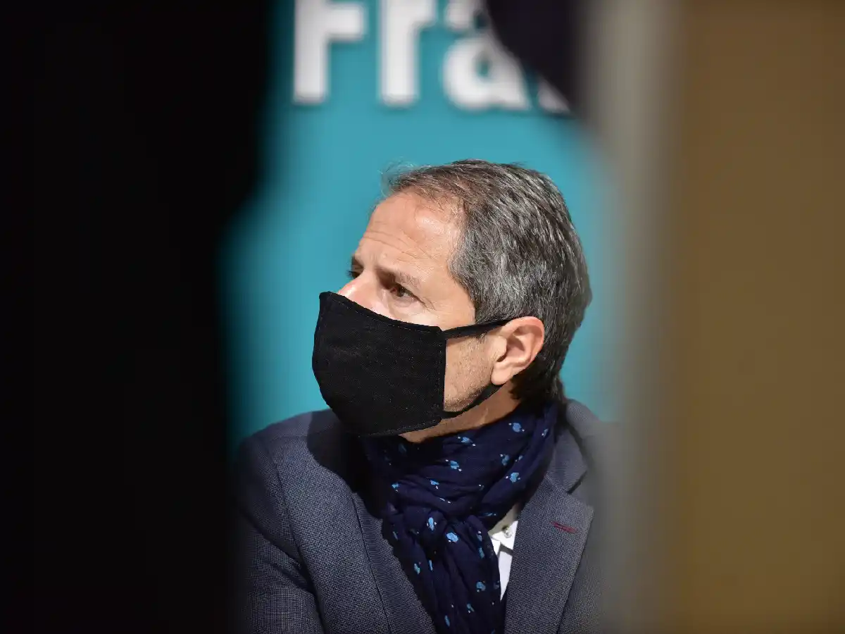 La próxima semana analizarán extender horarios en bares y restaurantes