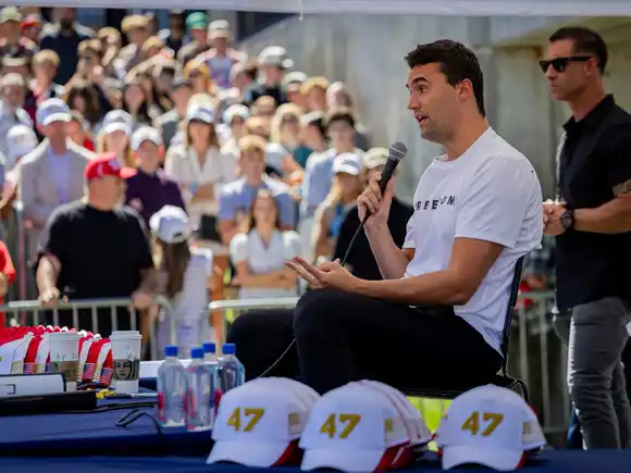 Murió Charlie Kirk, el activista trumpista al que le dispararon durante una charla en Utah