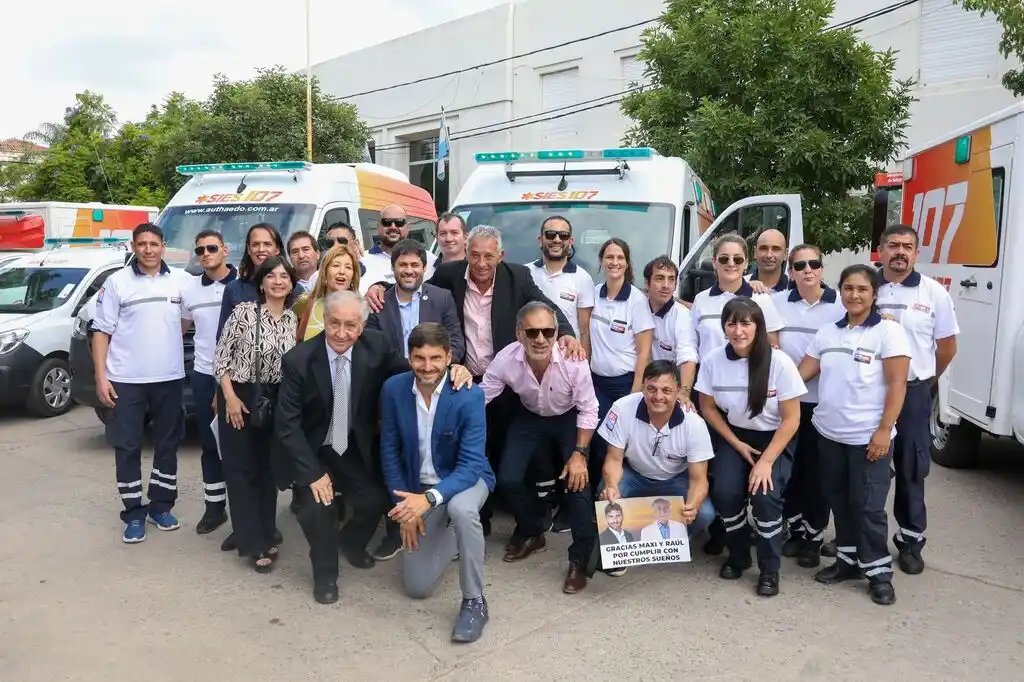 En la ciudad de Tostado, el gobernador entregó ambulancias y aportes del Programa Brigadier