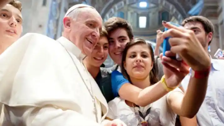 Francisco a los jóvenes: “El sexo no es un tabú, es un regalo de Dios”