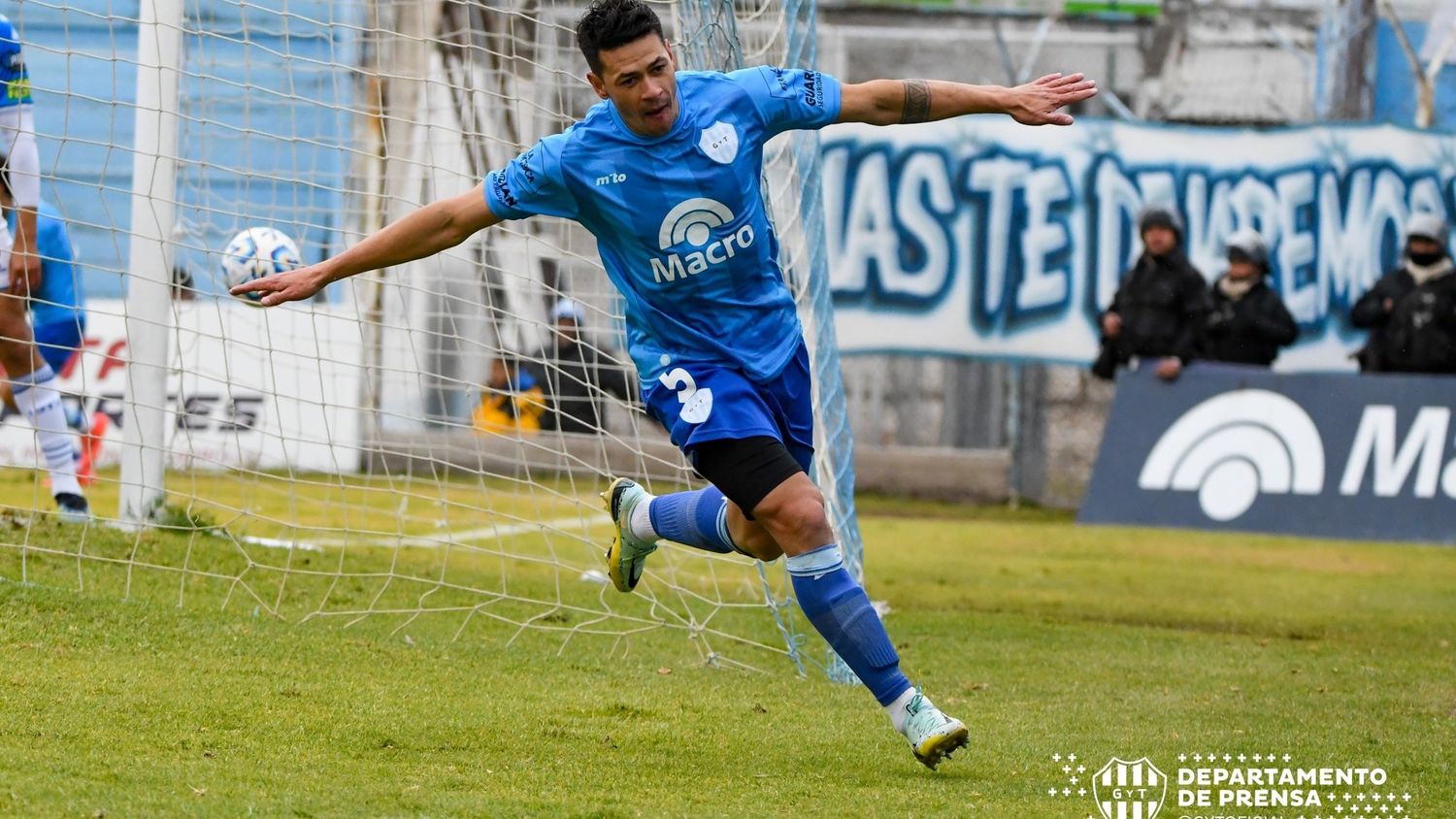 Birge puso a Gimnasia en zona de Reducido