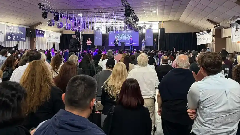 Karina Milei, Pareja y Santilli se reunieron con 1.500 dirigentes de La Libertad Avanza