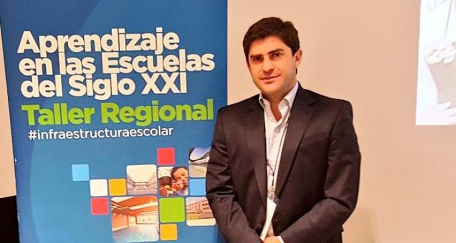 Escrachan al sampedrino Diego Taurizano, funcionario de Vidal, por el cierre de un organismo educativo