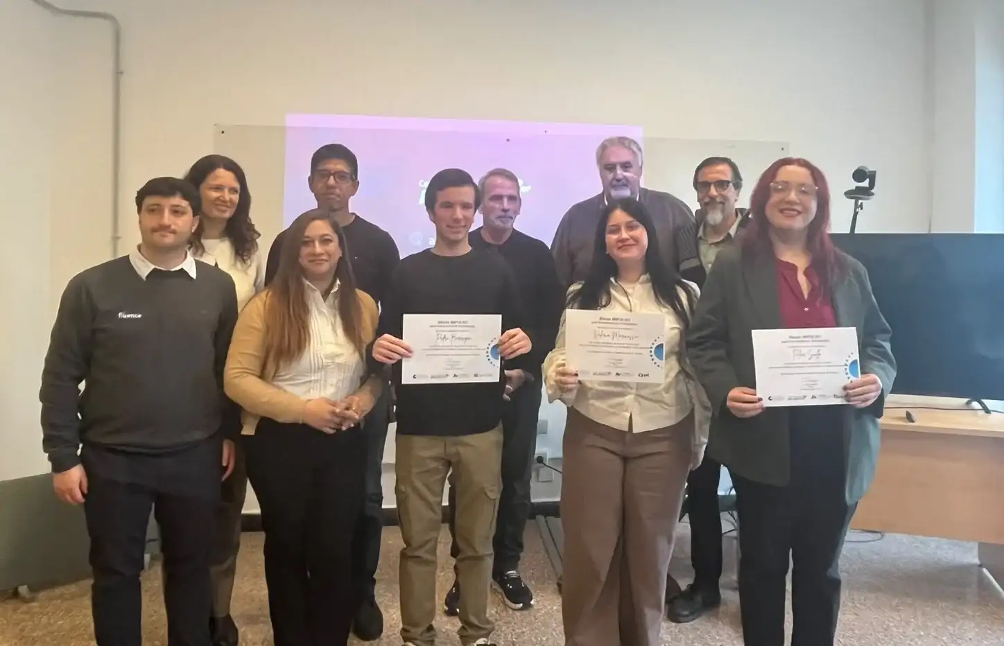 La iniciativa promueve el financiamiento, la mentoría y la capacitación de proyectos universitarios.