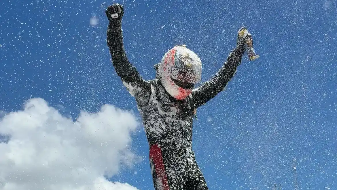 El festejo tras la consagración. Matías Rossi es el campeón del TC2000