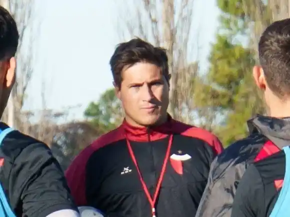 Medrán tuvo su primera práctica como DT de Colón SF