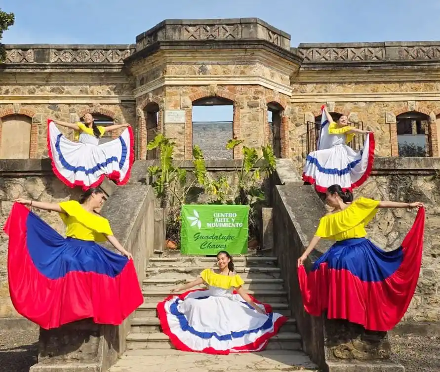 Intercambio Dancístico organizado por el Instituto Orange Jazz con Ecuador