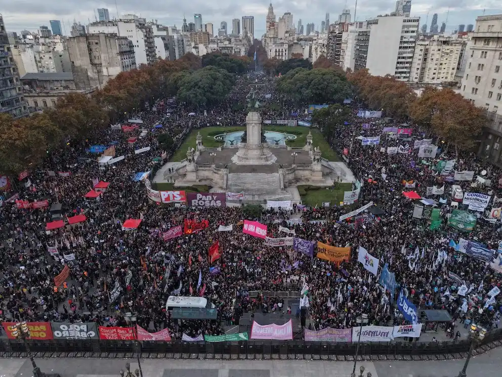 Ni Una Menos: con duras críticas al Gobierno, miles de mujeres marcharon contra la violencia de género