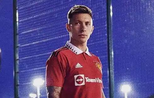 Perfil de Lisandro Martínez, el diminuto nuevo pilar del Manchester United