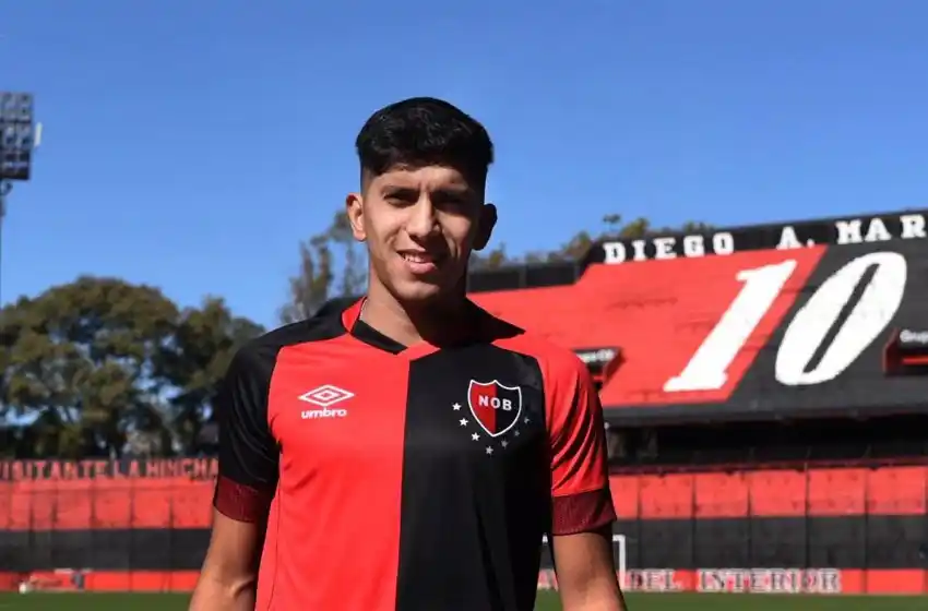 Llegaron el cuarto y quinto: Newells oficializó a Maxi Comba y José María Canale