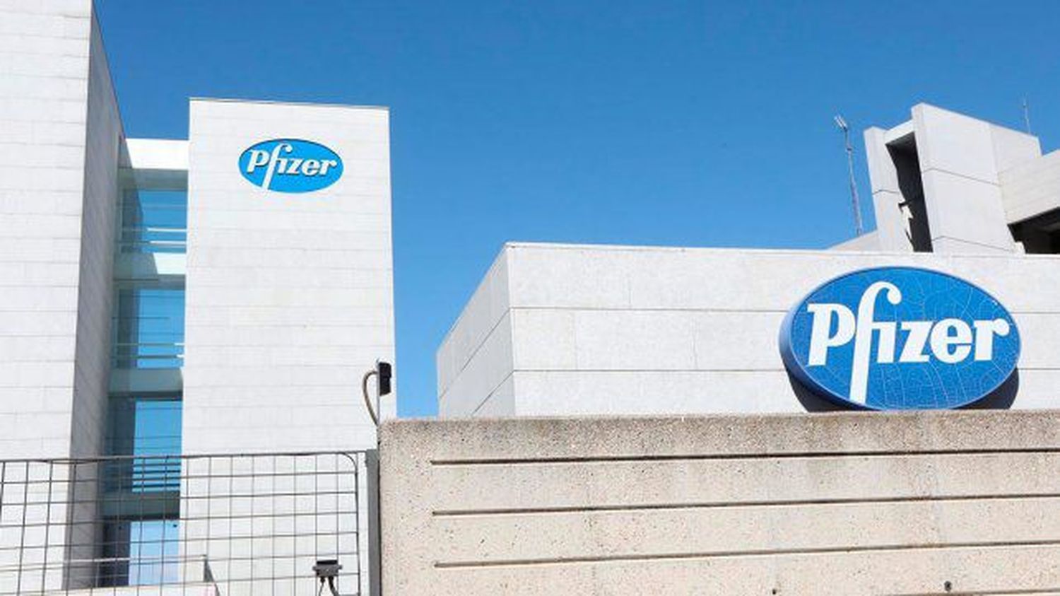 Reino Unido aprobó la vacuna de Pfizer