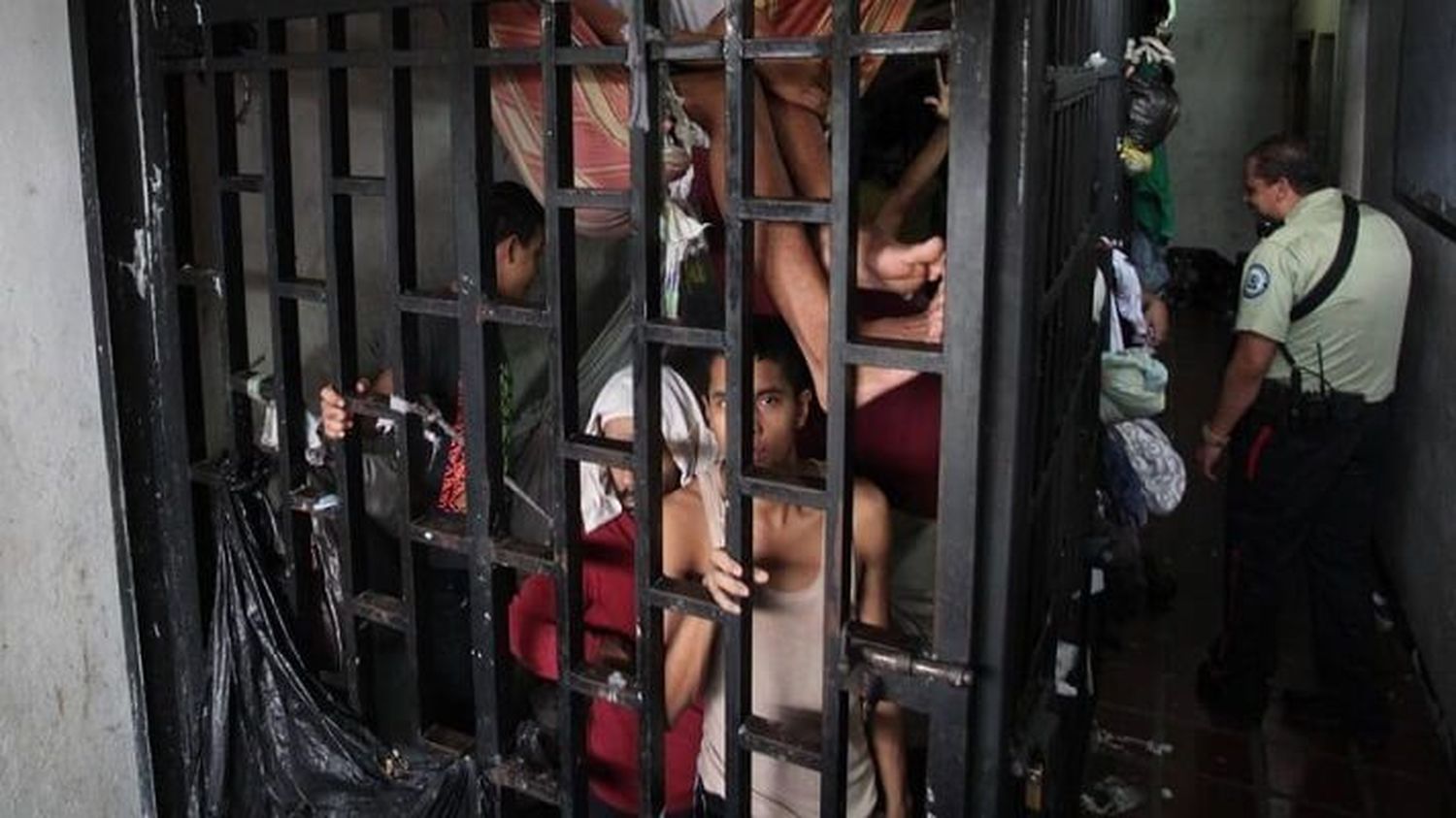 ¡LOS MATAN DE HAMBRE! Las escalofriantes cifras de desnutrición en los penales venezolanos