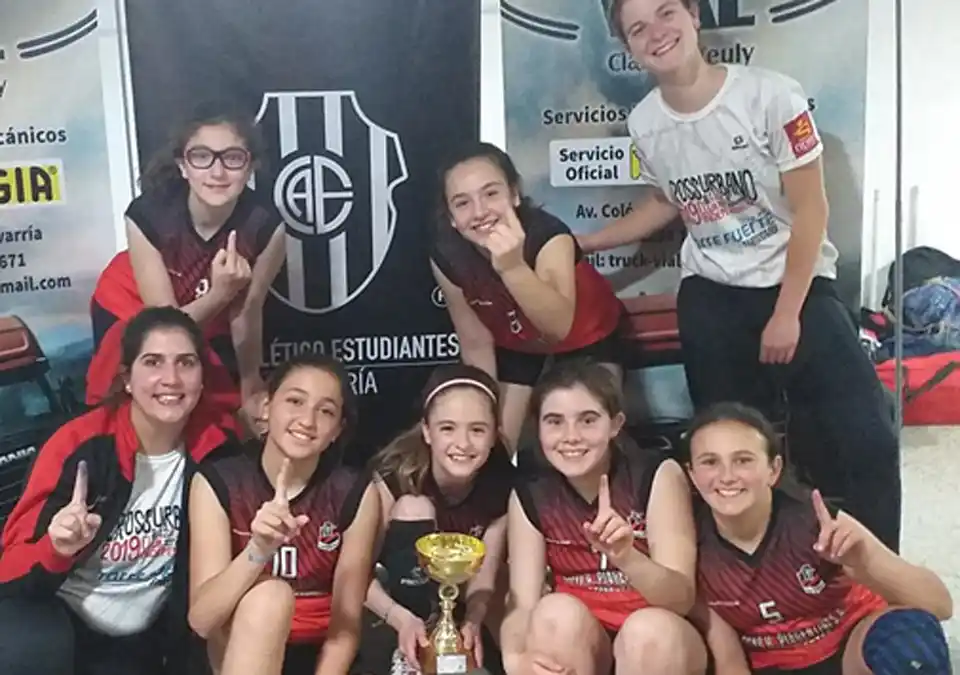 El voley de Independiente resultó campeón en Olavarría