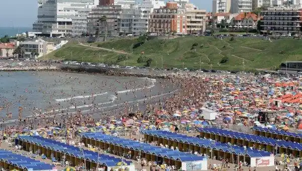 Chau feriados puente: el gobierno analiza eliminarlos