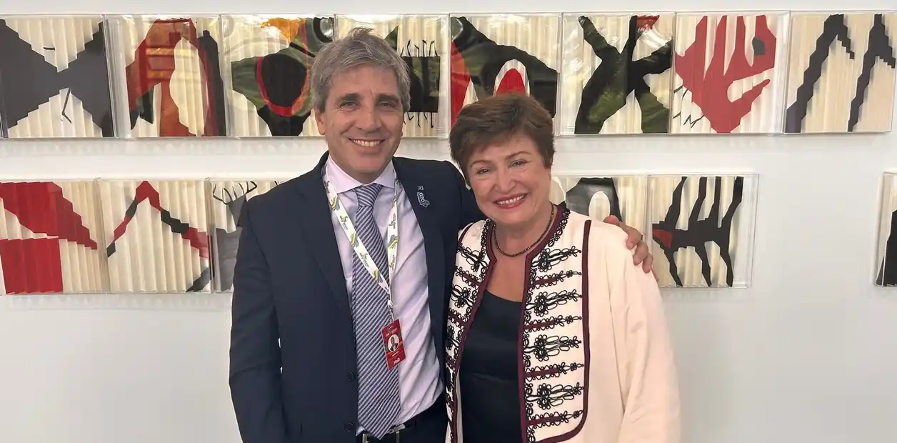 Luis Caputo y Kristalina Georgieva se encontraron en el G20 de Brasil.