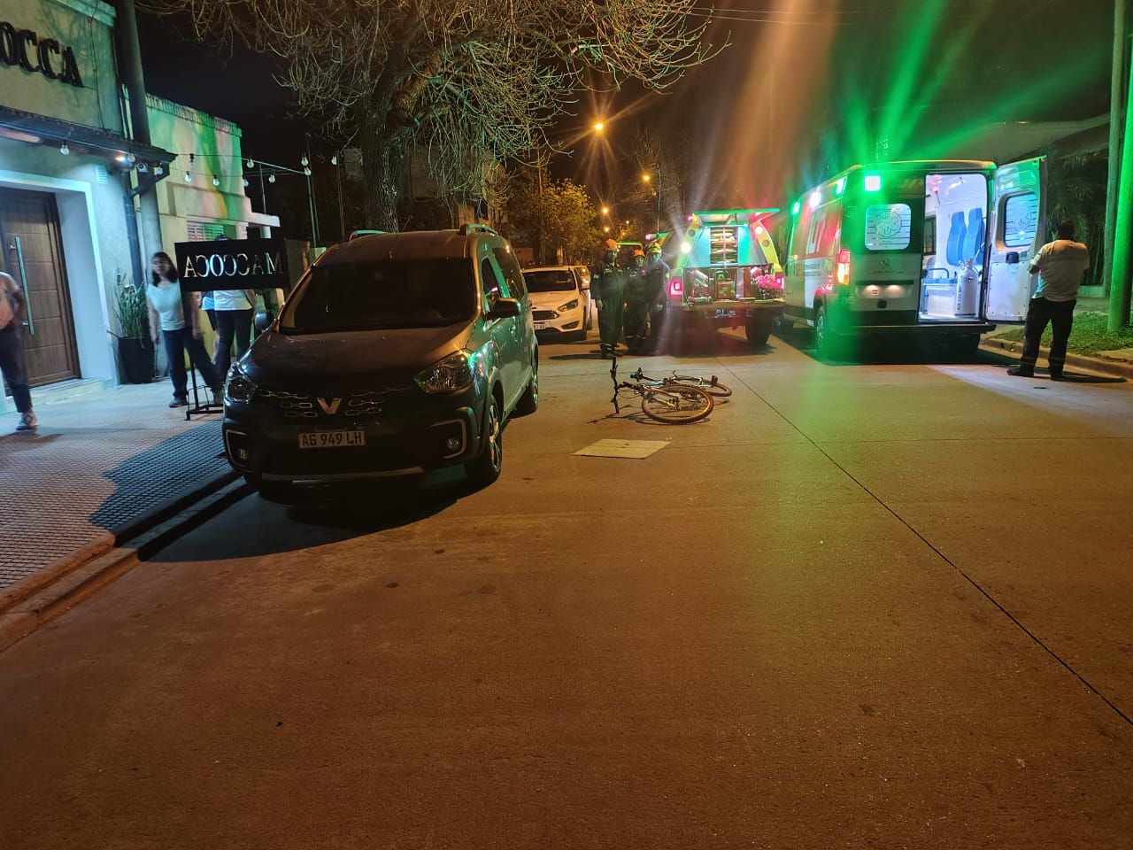 El ciclista tuvo que se hospitalizado.