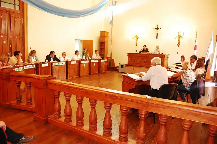 Rechazarían el nombramiento del concejal suplente del oficialismo
