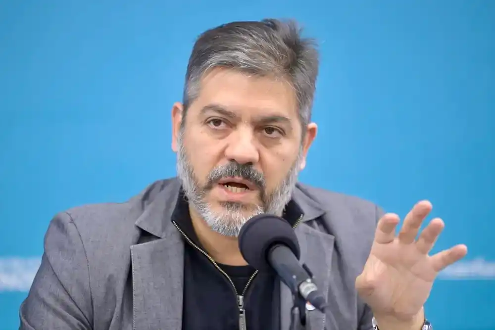 Bianco comparó la deuda de Nación a Provincia con el caso Adorni: "Son 37.187 pendrives"