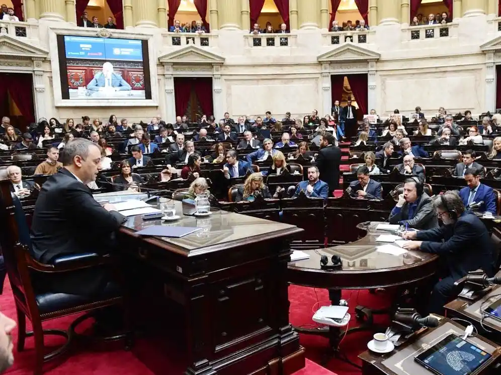 Bordet reclamó definiciones en el Congreso y cuestionó falta de precisiones del Gobierno Nacional en  sesión informativa