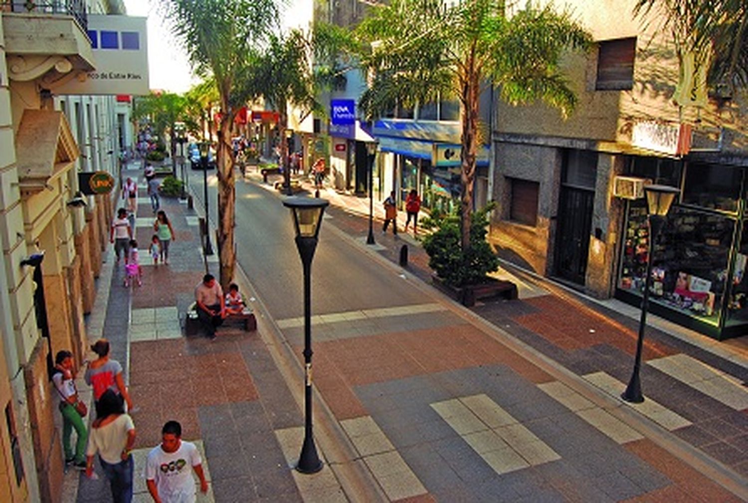 Apuestan convertir la Semipeatonal en un Centro Comercial a Cielo Abierto