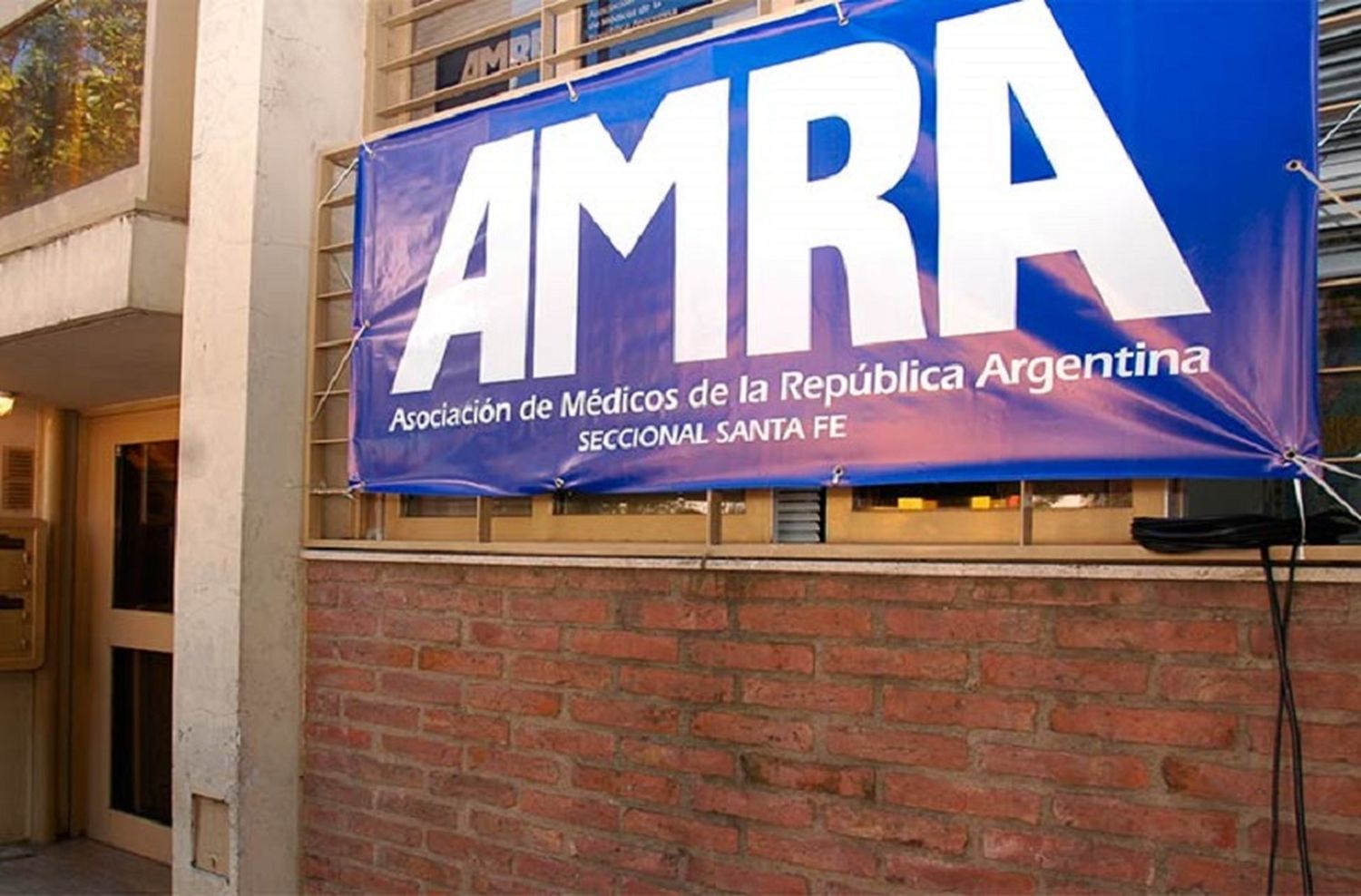 AMRA