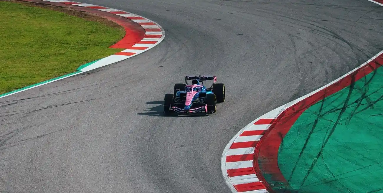 Colapinto provocó una bandera roja tras quedar detenido con el Alpine en Sakhir.