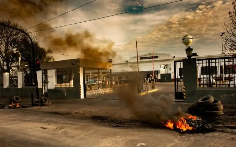 El prolongado conflicto sindical conllevó al cierre uno de los principales fabricantes de neumáticos del país