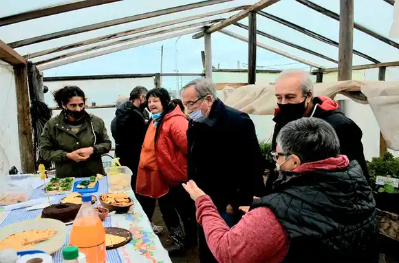La huerta agroecológica de la Movediza se consolida: recorrida de Lunghi