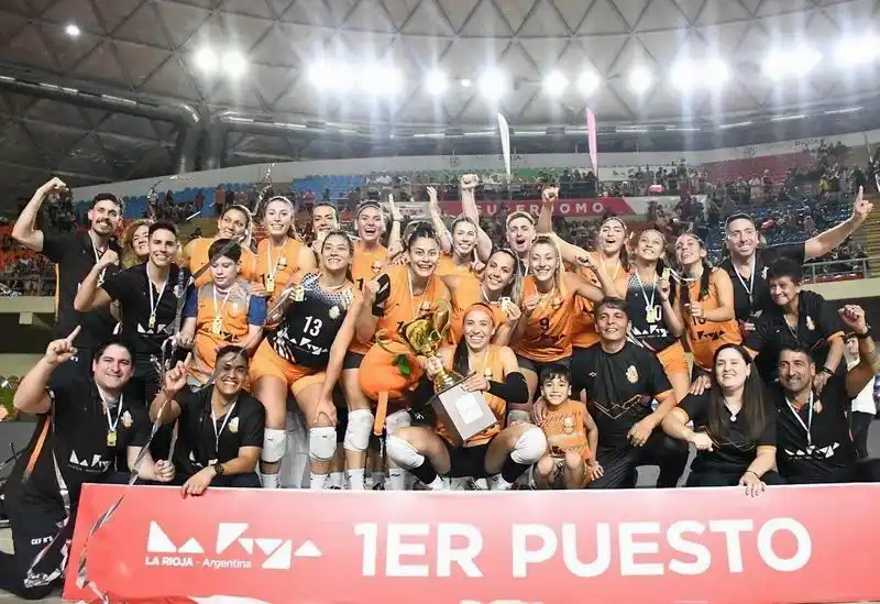 Mimi Sosa es campeona
con el CEF 5 de La Rioja