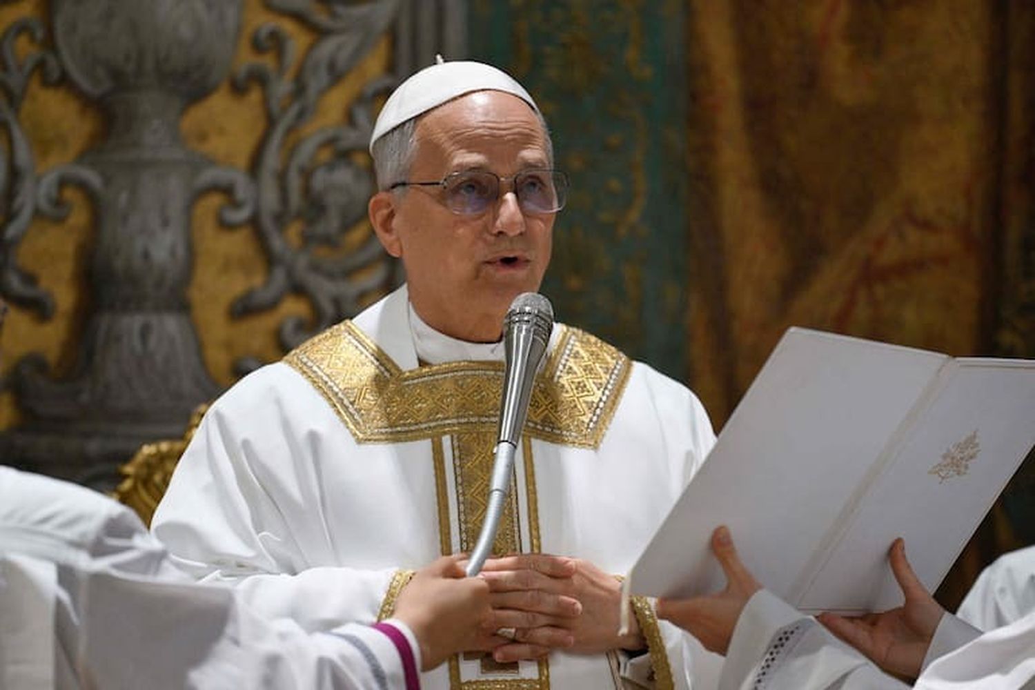 El papa León XIV presidió su primera misa como pontífice