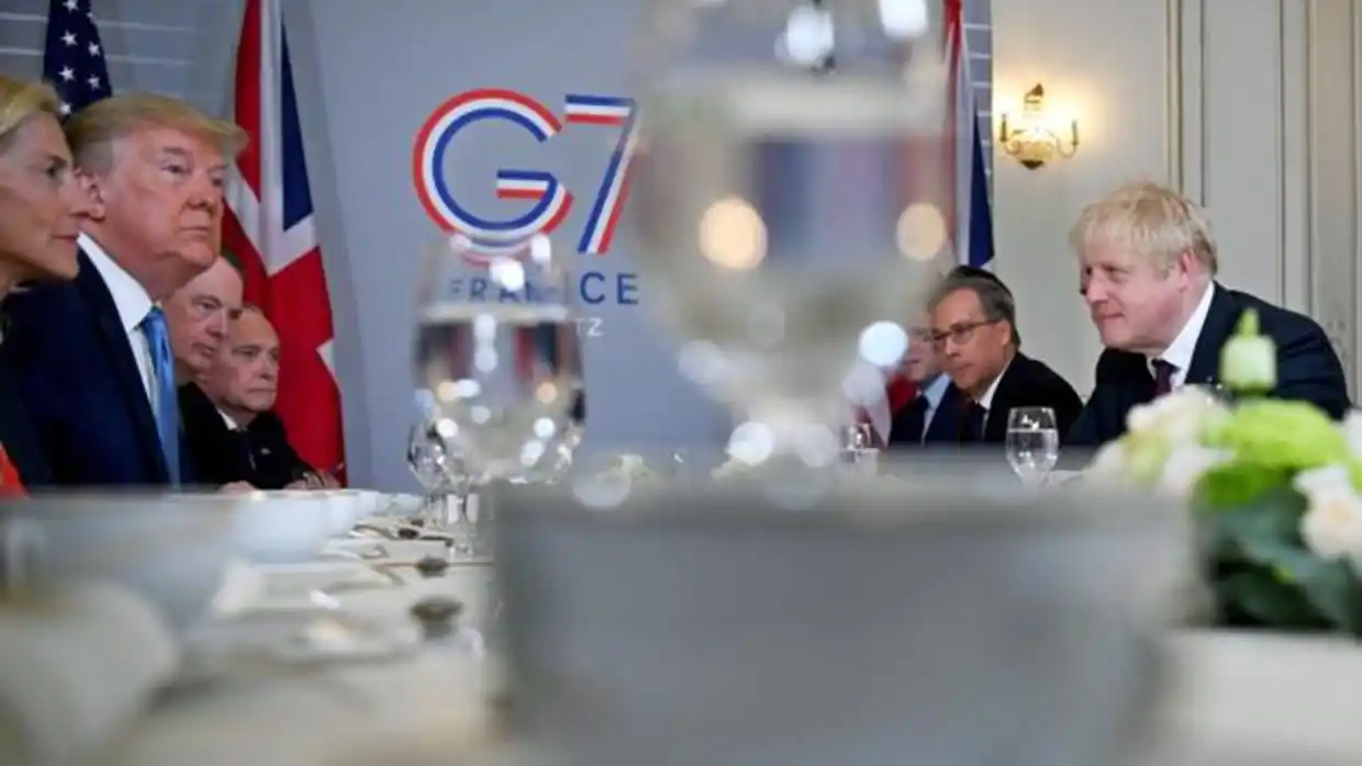 G-7: Macron invitó al ministro iraní de Asuntos Exteriores