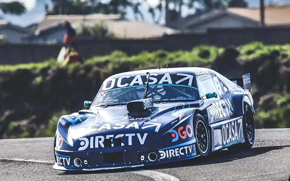 Pernía compartirá la fila 12 con Alaux.