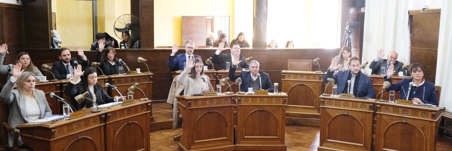 Concejo Deliberante: prórroga de licencias y fuerte cruce por corrupción