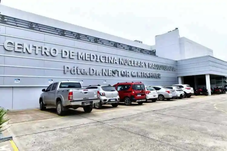 Gerente general de Dioxitek visitó el 
Centro de Medicina Nuclear y Radioterapia