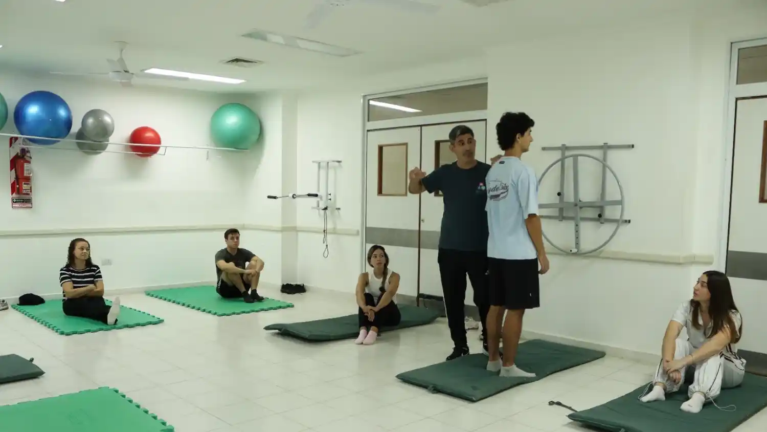 Impulsaron el primer encuentro gimnasia kinésica aplicada al trabajo en el ámbito hospitalario