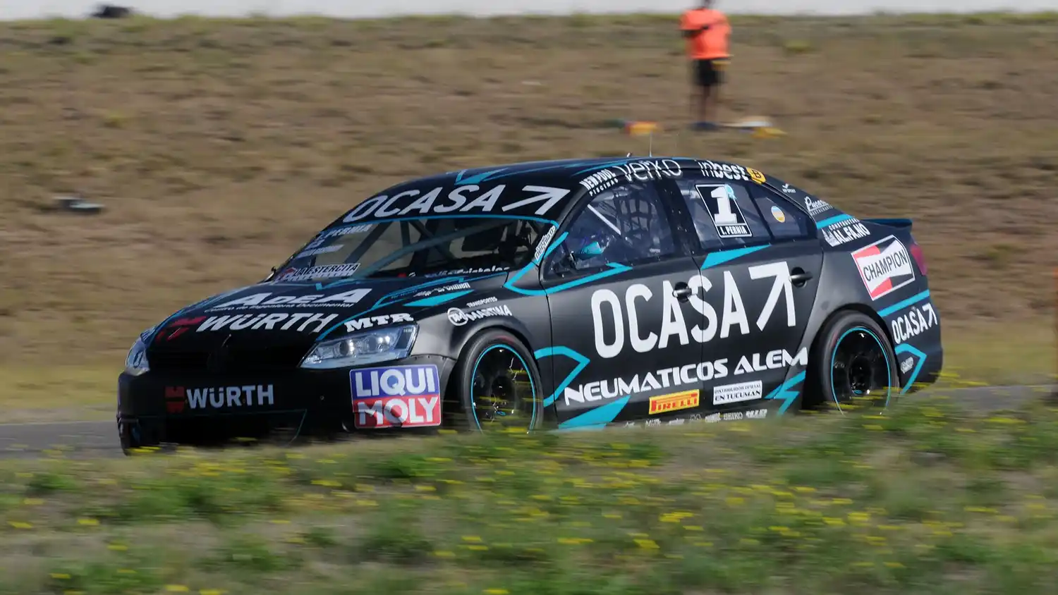 Leonel Pernía se quedó  con la pole en La Pampa