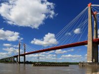 Bajar impuestos e invertir en infraestructura, claves para potenciar la economía