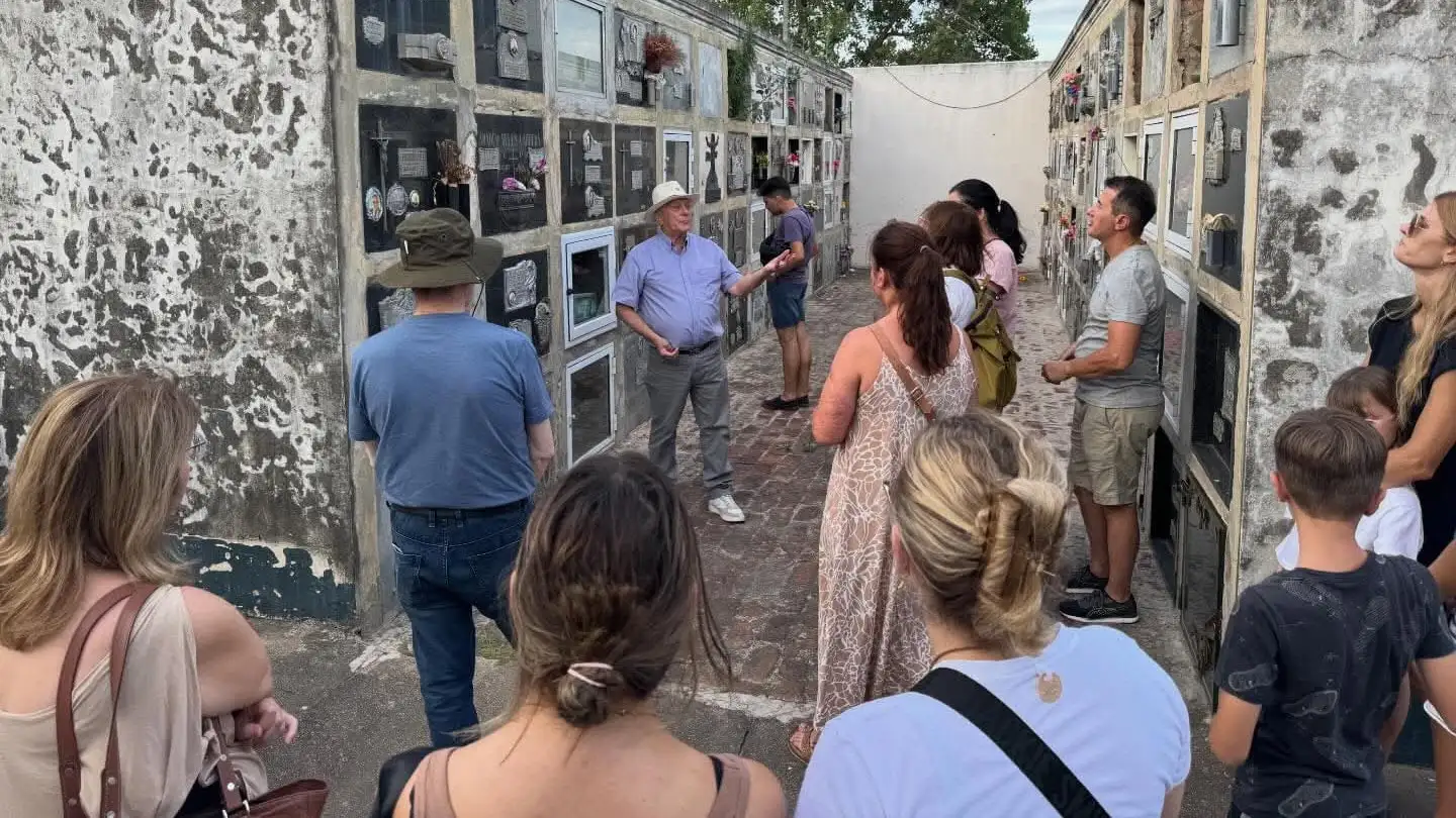 Turismo en cementerios: un antecedente valioso