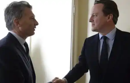 Mauricio Macri se reunió con David Cameron en Davos