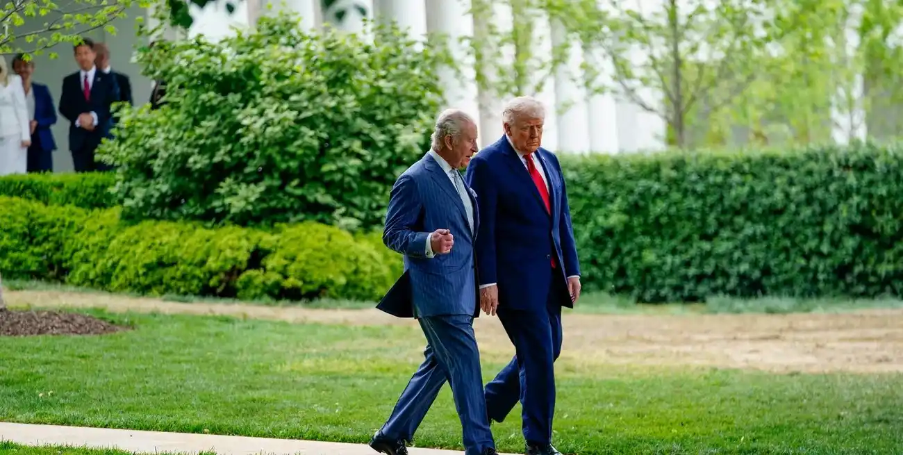 trump carlos iii - 2