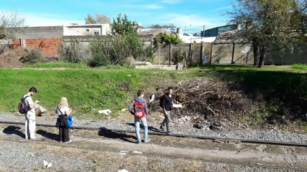 El proyecto “Derecho al espacio público” plantea recuperar terrenos adyacentes a las vías