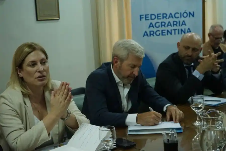 Scaglia y Puccini se reunieron con la Mesa de Enlace y gobernadores de la Región Centro