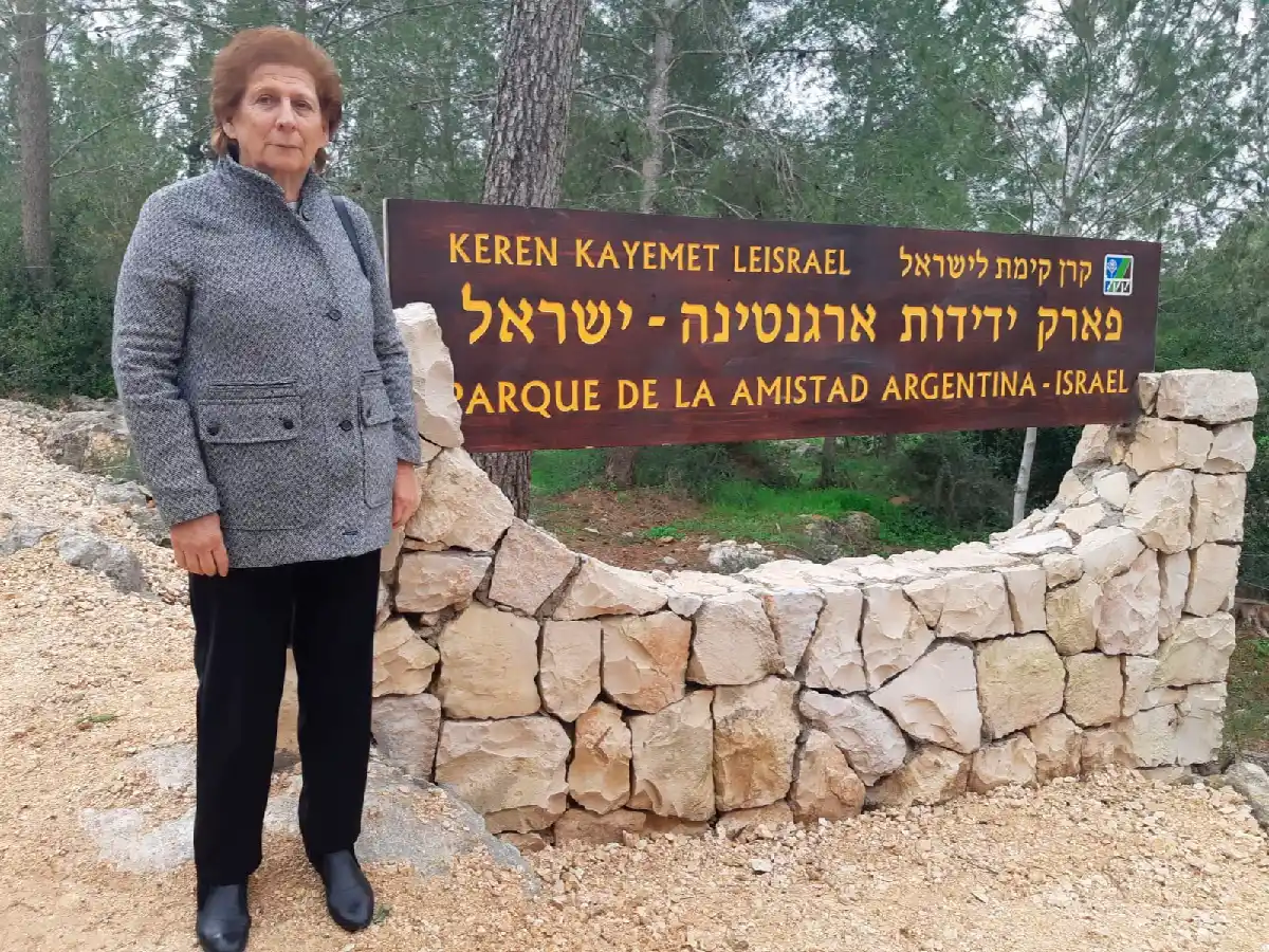 "Hacía falta este homenaje que me ayudará a seguir viviendo", dijo la madre de Nisman 