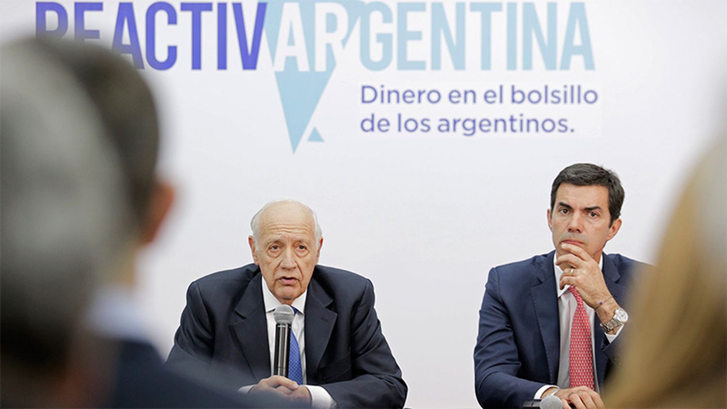 Lavagna presentó su programa de emergencia alimentaria