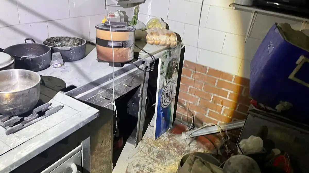 ¡TREMENDO SUSTO! Escape de gas deja cuatro heridos en centro comercial de Los Teques