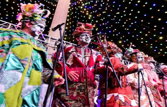 Doña Bastarda, triunfadora en el carnaval uruguayo 2025, se presentará en Entre Ríos