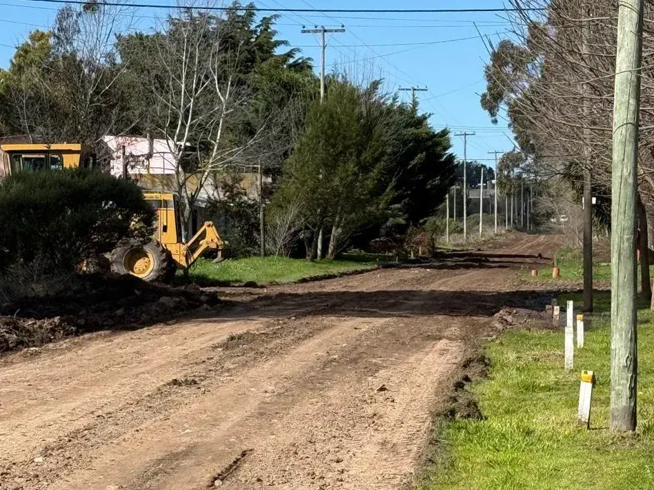 Máquinas trabajando para mejorar las calles