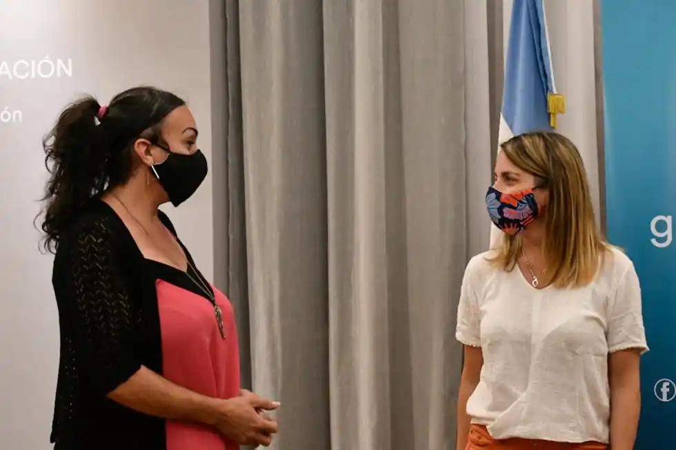  Senadores incorporó a la primera mujer trans a su equipo